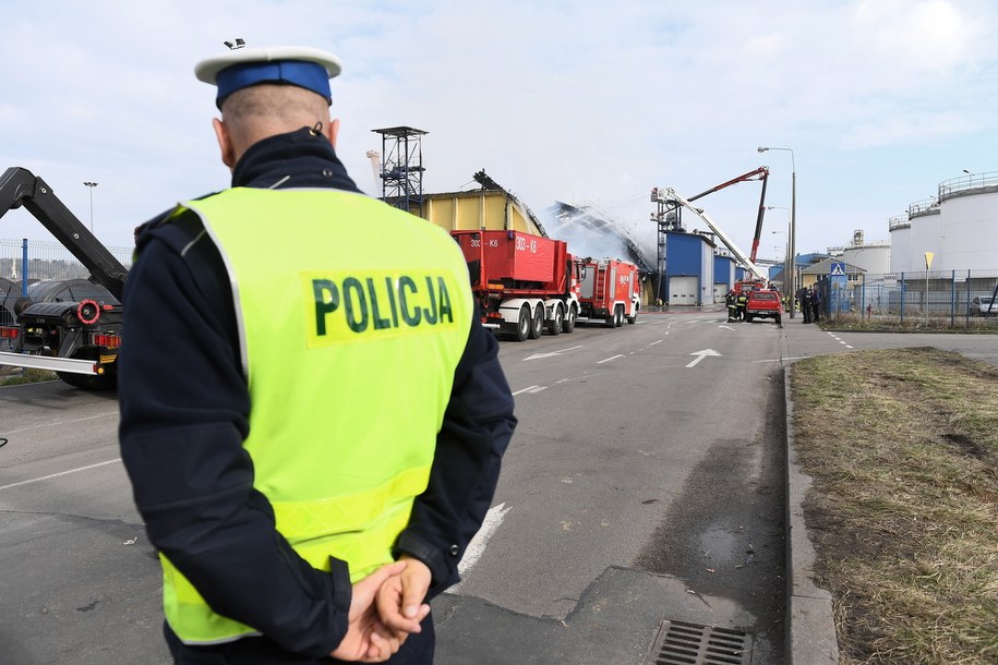 Czwartkowy pożar w porcie w Gdyni /Marcin Gadomski /PAP