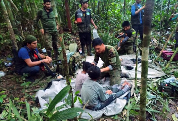 Czworo dzieci kolumbijskie wojsko odnalazło w dżungli po 40 dniach poszukiwań /MILITARY FORCES OF COLOMBIA / HANDOUT /PAP/EPA
