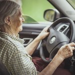 Czy 70-latek powinien siadać za kierownicą?