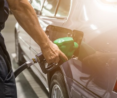 Czy aktualne ceny paliw przysparzają Ci zmartwień? Poniżej znajdziesz kilka porad, jak zaoszczędzić