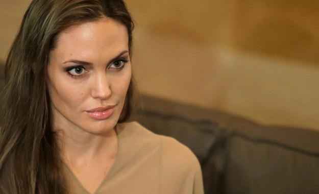 Czy Angelina Jolie zdecyduje się na kolejną operację? /AFP