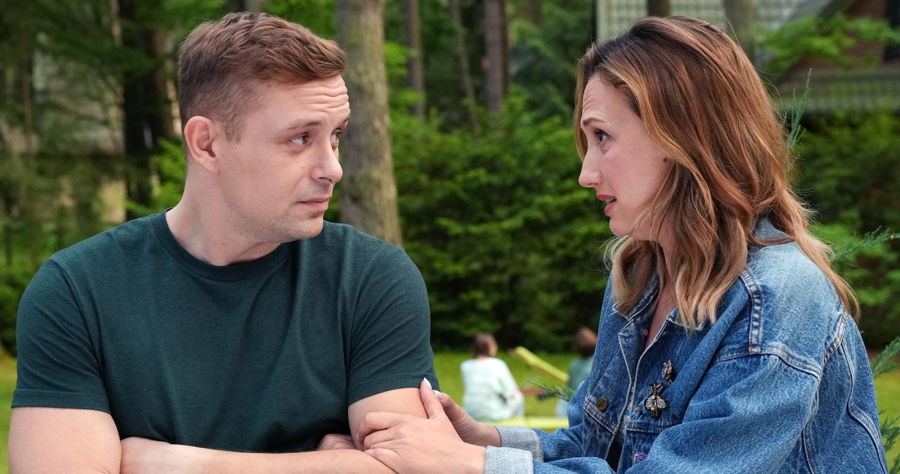 Czy Asia przełamie swój strach przed lataniem? /Źródło: AIM