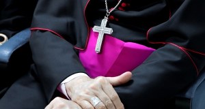 Czy biskup ukrywał pedofilię w diecezji tarnowskiej? Rusza proces 