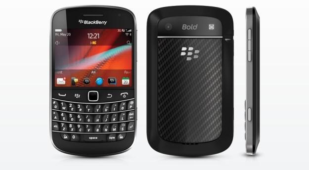 Czy BlackBerry Bold 9900 pomoże RIM w odzyskaniu utraconego rynku? /materiały prasowe