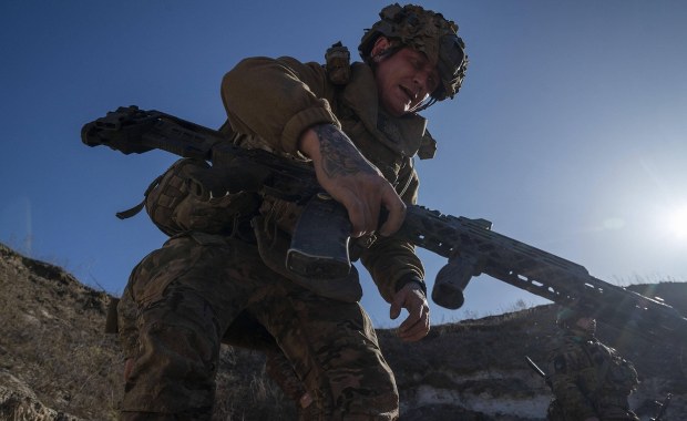 Czy broń dla Ukrainy zostanie przekierowana? Niepokojące doniesienia