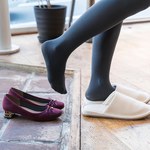 Czy chodzenie w butach w domu może być szkodliwe?