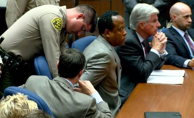 Czy Conrad Murray poradzi sobi z perspektywą wyroku więzienia? fot. Pool /Getty Images/Flash Press Media