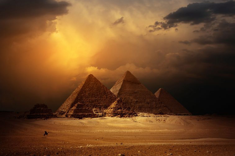 Czy "czarna piramida" kiedykolwiek istniała? /123RF/PICSEL
