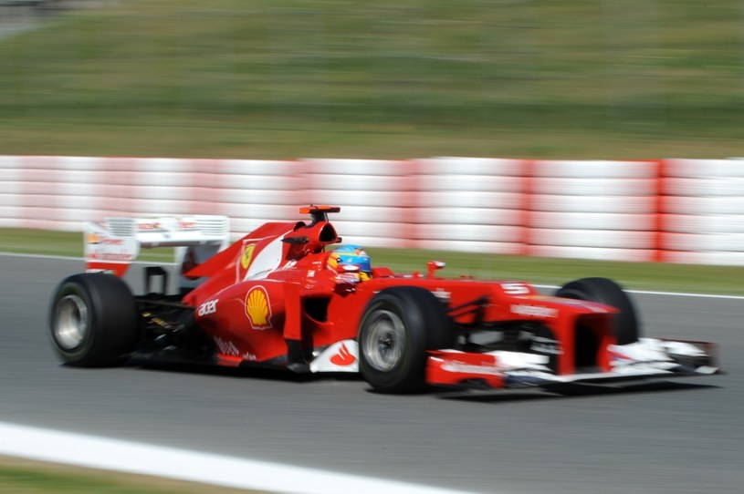 Czy Ferrari wraca do formy? /AFP