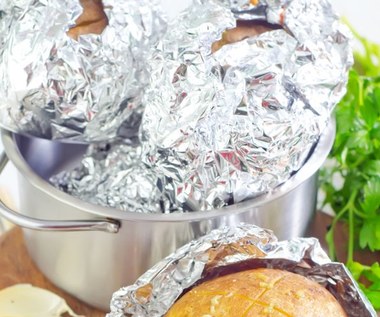 Czy folia aluminiowa szkodzi zdrowiu? Wady i zalety