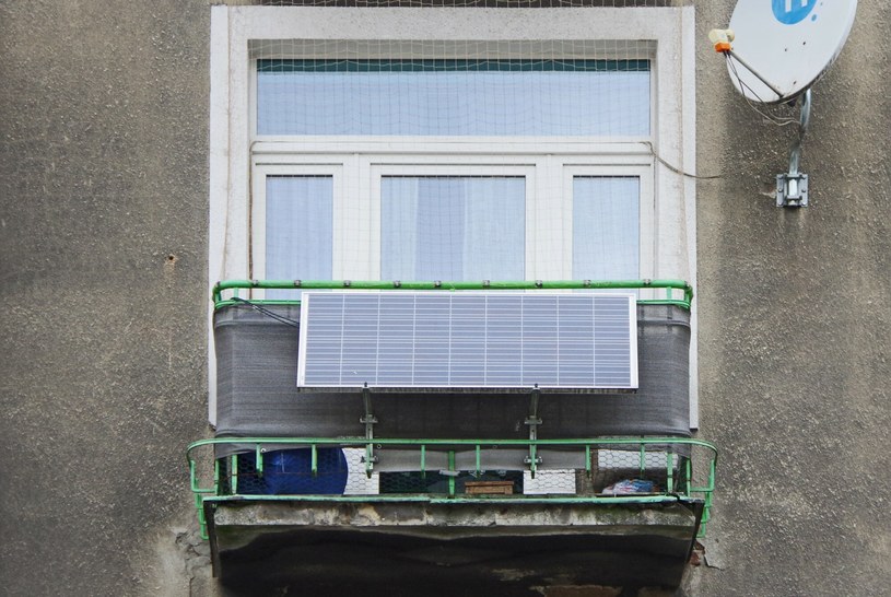 Czy fotowoltaika na balkonie to dobry pomysł? /Marek Bazak /East News