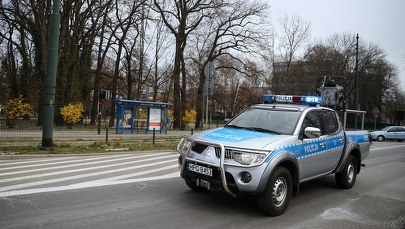 Czy fryzjerka może przyjść do domu? Co robić, gdy boli ząb? Pytania i odpowiedzi ws. nowych restrykcji