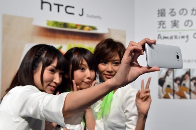 Czy HTC zdecyduje się na wprowadzenie ulepszonej wersji modelu One /AFP