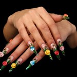 Czy jesteś wystarczająco odważna na Junk Nails? Sprawdź, czy pasujesz do tego trendu!
