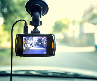 Czy kamerka samochodowa jest legalna i co można nagrywać podczas jazdy?