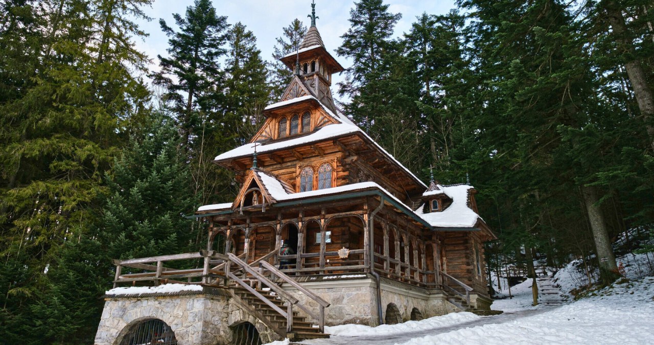 Czy Kaplica na Jaszczurówce jest otwarta? /Mateusz Grochocki/East News /East News