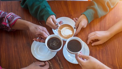 Czy kawa wypłukuje magnez? Ekspert odpowiada 