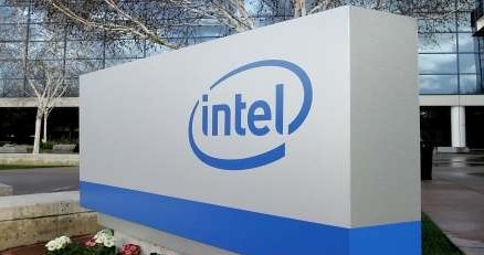 Czy KE ukarała Intela niesłusznie? /AFP