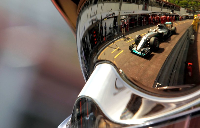 Czy kierowcy Mercedesa potwierdzą dominację? /AFP