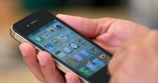Czy kolejnego iPhone'a zobaczymy już latem przyszłego roku? /AFP