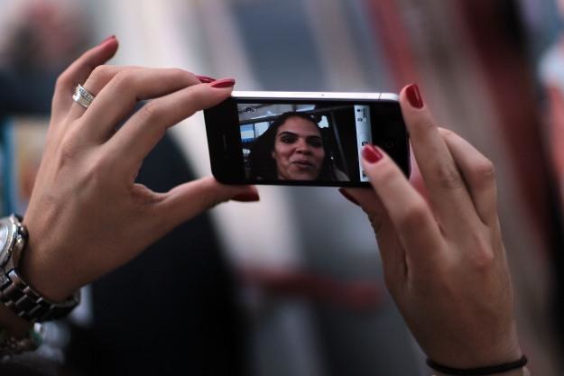Czy kolejny iPhone jeszcze przed premierą musi zmagać się z problemami? /AFP