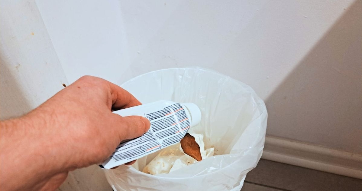 Czy kolorowe paski na tubkach pasty do zębów oznaczają chemiczny skład? /Tomasz Hirkyj /INTERIA.PL