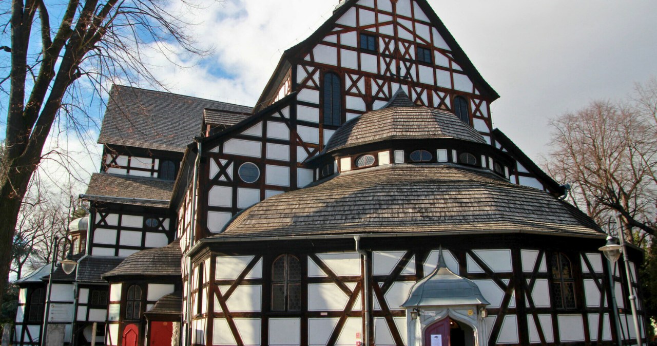 Czy Kościół Pokoju w Świdnicy jest bez gwoździ? /MAREK ZAJDLER/East News /East News