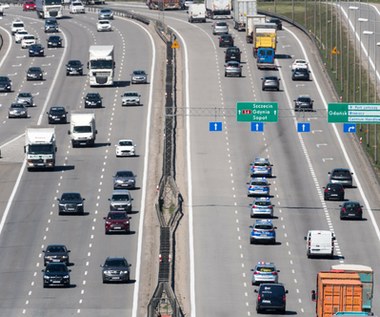 Czy Krajowy Plan Odbudowy wymaga, by drogi ekspresowe będą płatne?