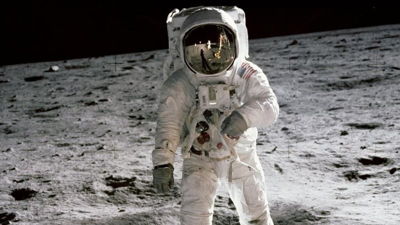 Czy lądowanie na Księżycu nakręcono w studiu filmowym? /INTERIA.PL