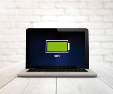 Czy laptop może być podłączony do prądu cały czas? Poważny błąd