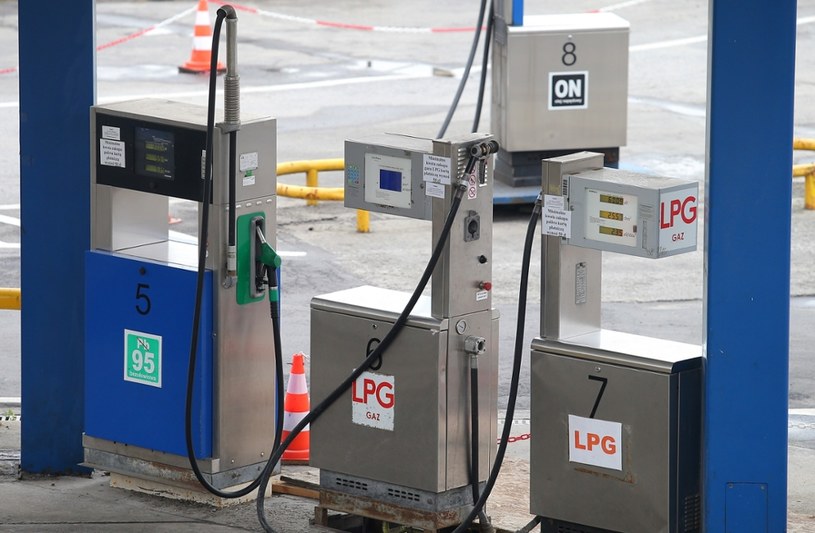 Czy litr LPG będzie kosztował 3 zł? To będzie szok! /MONKPRESS /East News