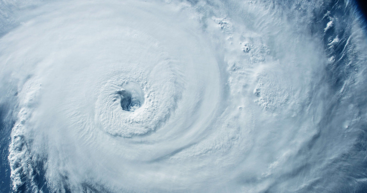 Czy ludzkości uda się zapanować nad huraganami? /123RF/PICSEL