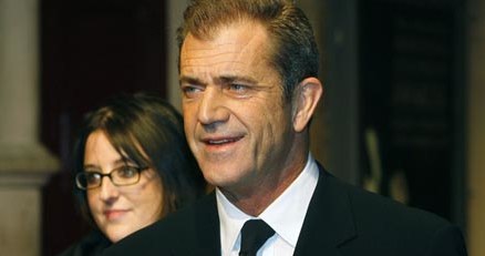 Czy Mel Gibson oszukał swego scenarzystę? /AFP