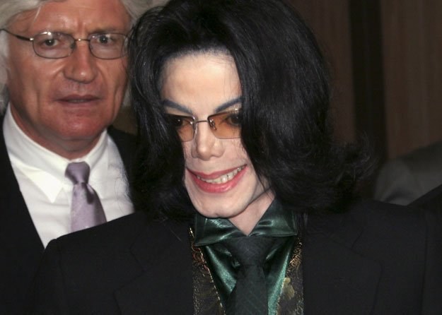 Czy Michael Jackson uśmiecha się zza grobu? fot. Pool /Getty Images/Flash Press Media