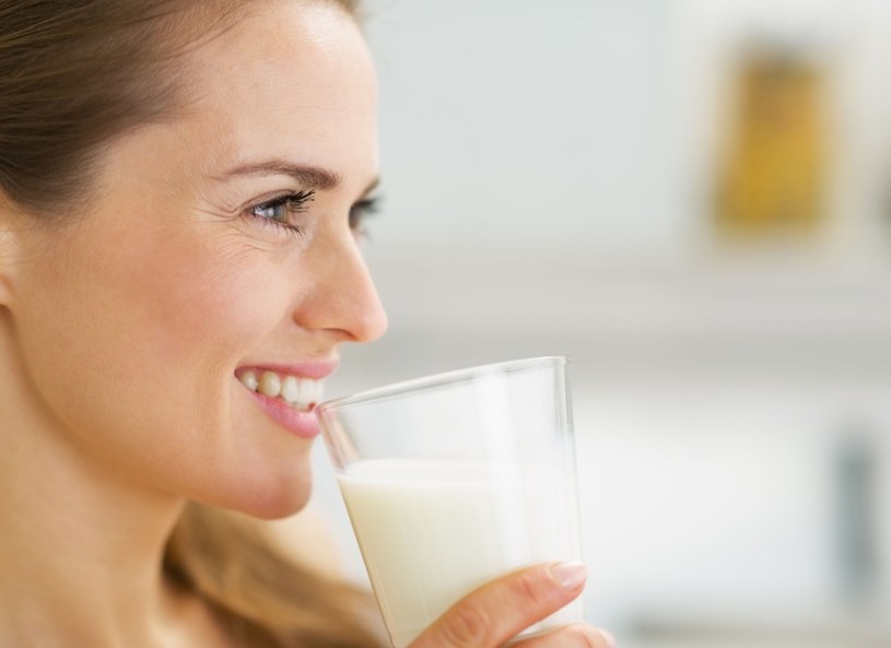 Czy mleko nam szkodzi? /123RF/PICSEL