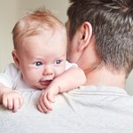 Czy mózg ojca zmniejsza się po narodzinach dziecka? Naukowcy odpowiadają