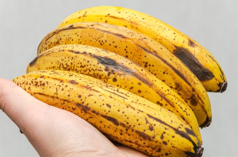 Czy można jeść banany z brązowym nalotem? Eksperci nie mają wątpliwości. /123RF/PICSEL
