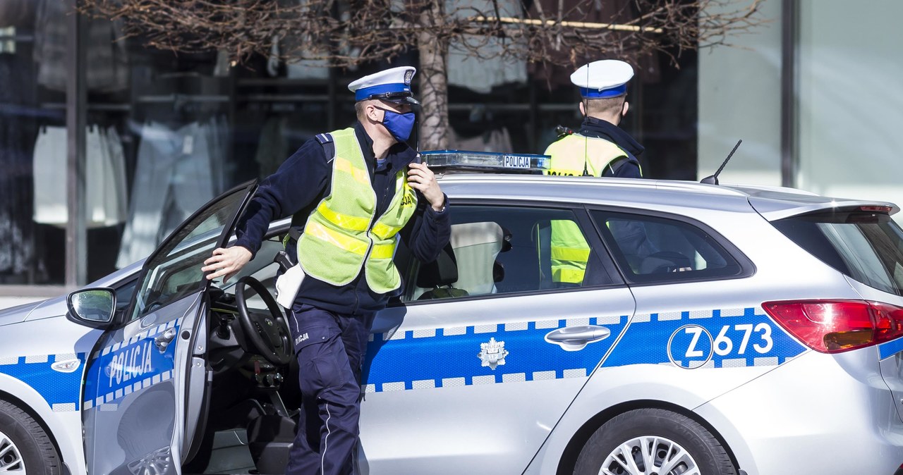 Czy można nagrywać policjanta podczas kontroli drogowej /Szymon Starnawski /Getty Images