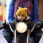 Czy można przewozić dziecko na motocyklu? Zasady, które trzeba znać