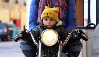 Czy można przewozić dziecko na motocyklu? Zasady, które trzeba znać