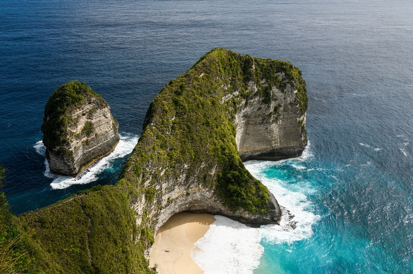 Czy na wyspie Nusa Penida działa klątwa? /Getty Images