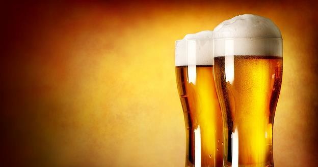 Czy należy drastycznie ograniczyć reklamę piwa? Branża piwowarska ocenia, że nie /&copy;123RF/PICSEL