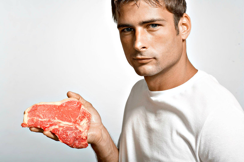 Czy naprawdę musimy zrezygnować z mięsa? /123RF/PICSEL