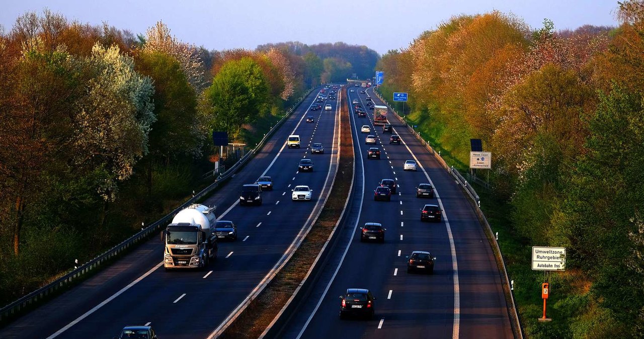 Czy niemieckie autostrady pozostaną bezpłatne? /AFP