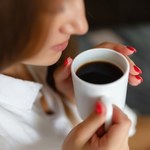Czy picie kawy wzmaga stan zapalny? Prawidłowa odpowiedź brzmi: to zależy