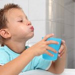 Czy płukanie zębów po myciu jest niewłaściwym nawykiem?