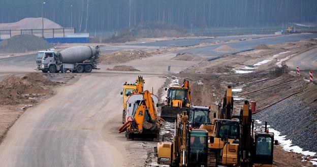 Czy pojawi się kolejne opóźnienie w realizacji planu budowy autostrad? / Fot: Wojciech Stróżyk /Reporter