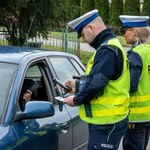 Czy policjant może kazać kierowcy odblokować telefon?