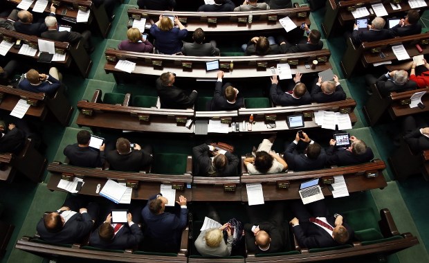 Czy potrzebni nam multiparlamentarzyści?