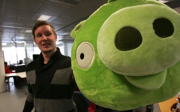 Czy producent Angry Birds podłoży świnię chińskim piratom? /AFP